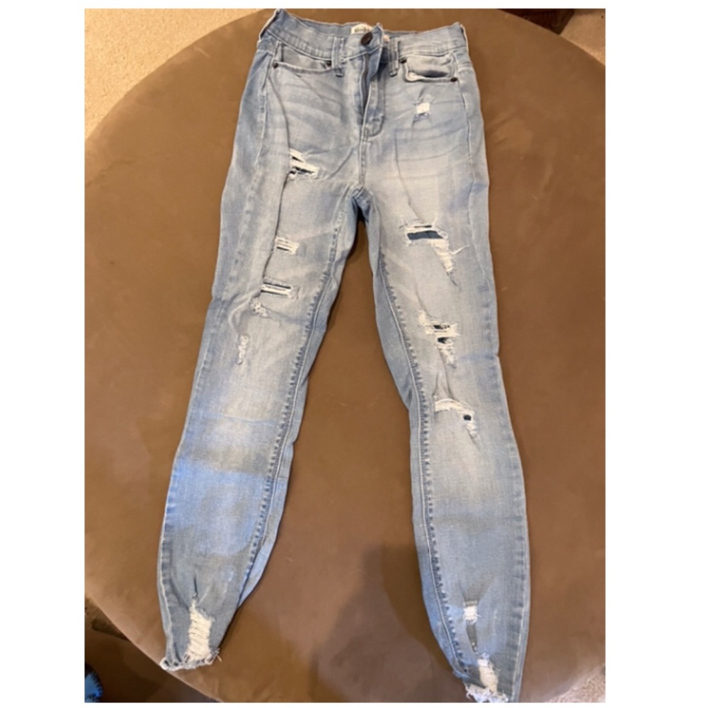 New Mudd highrise ripped ankle stretch jeggings size 0